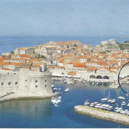 Vendégház Old Port 3*